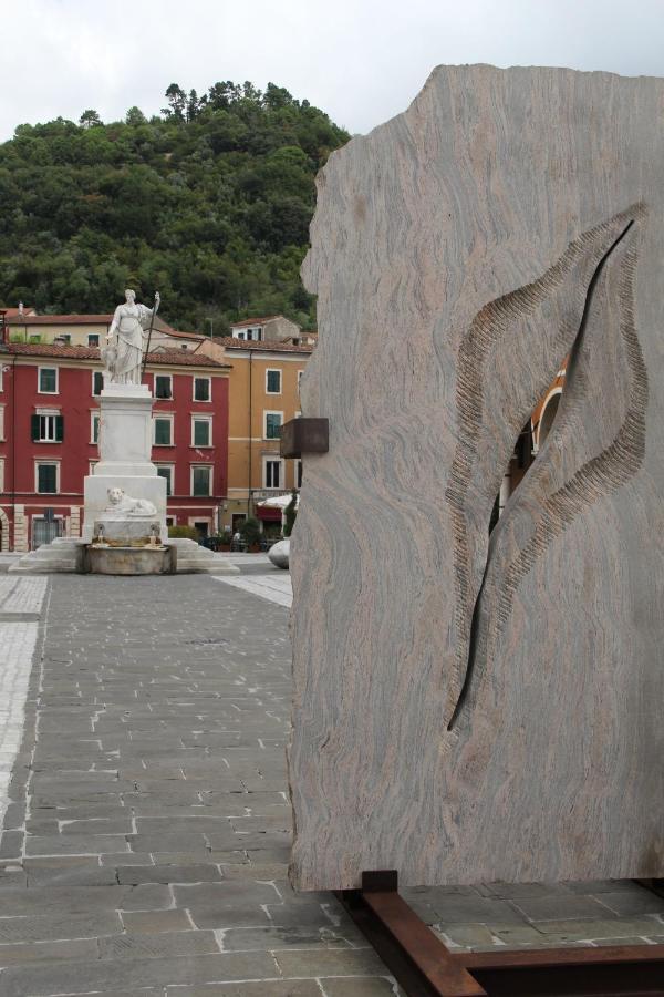 La Porta Sui Monti Di Luna Carrara Ngoại thất bức ảnh