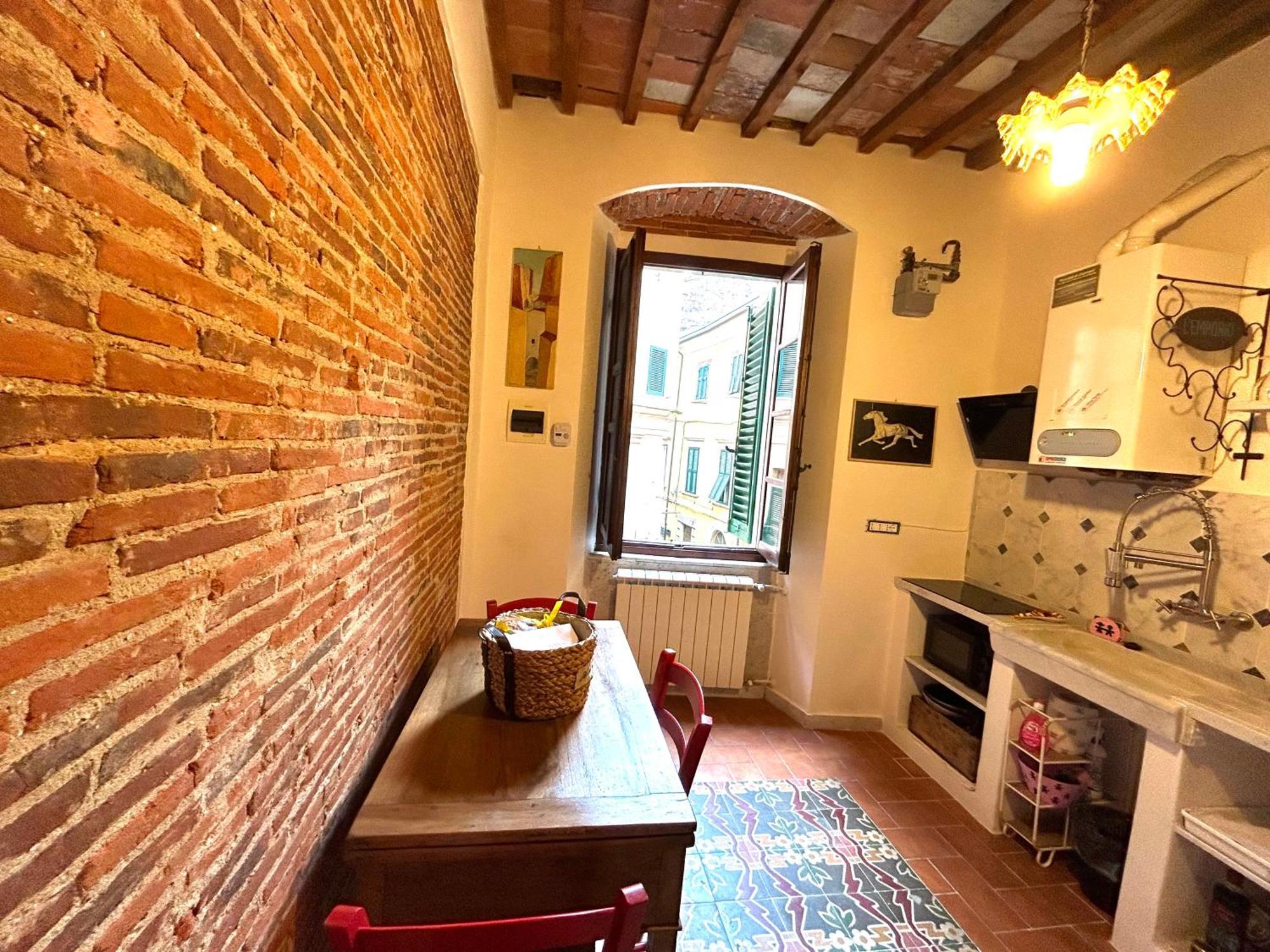 La Porta Sui Monti Di Luna Carrara Ngoại thất bức ảnh
